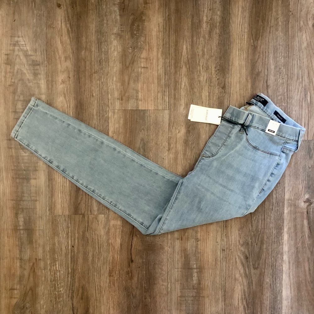 NWT Judy Blue Mid Rise Skinny Fit Jeans